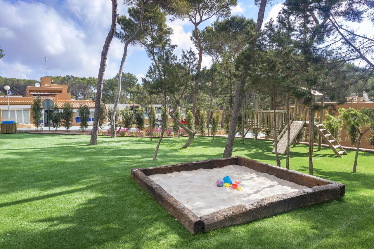 Ses Eufabietes Apartments & Restaurant Bãi biển Bãi biển Playa Migjorn Ngoại thất bức ảnh