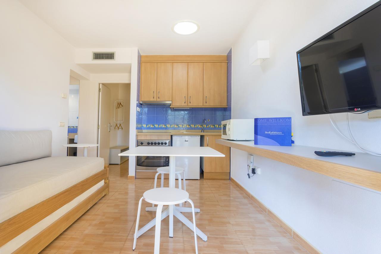 Ses Eufabietes Apartments & Restaurant Bãi biển Bãi biển Playa Migjorn Ngoại thất bức ảnh